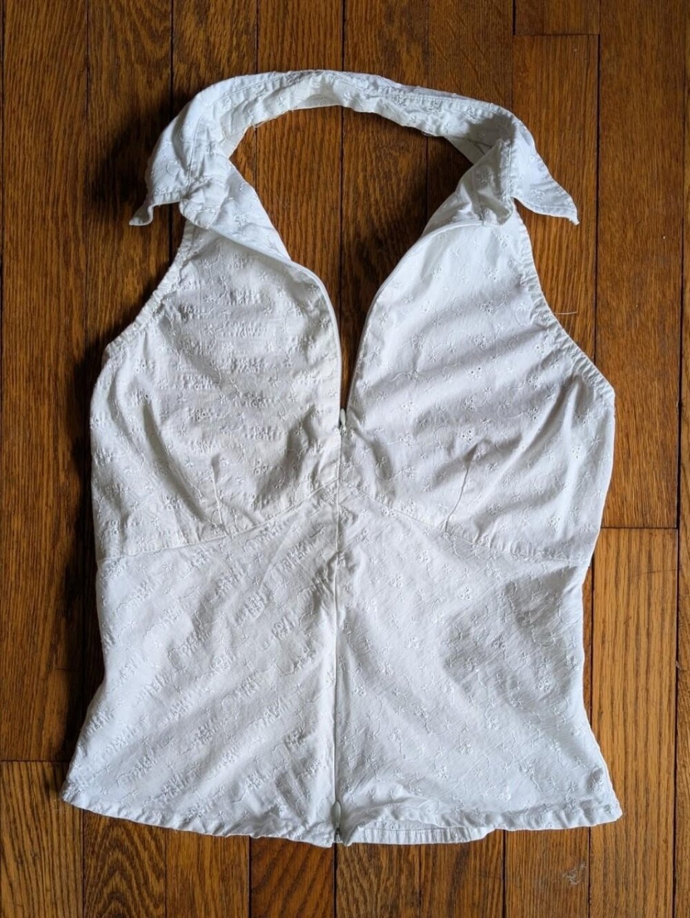 Vintage Y2k White Eyelet Floral Embroidery Collared Halter Top